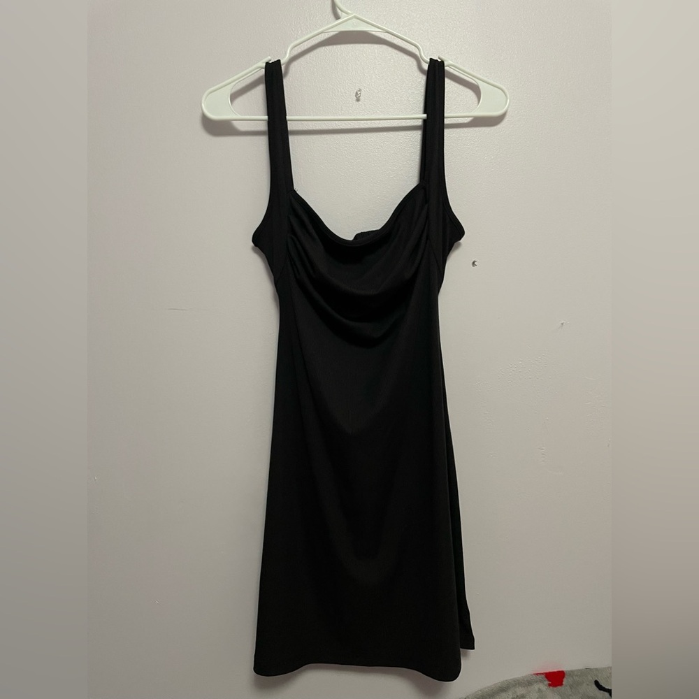 Black Sleeveless Dress With Open Back